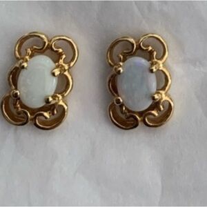 Vintage Simulated Opal Earrings